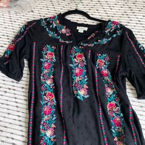 Sundance swiss dot embroidered peasant top. Size S.